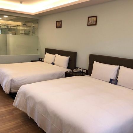 Menippe Hotel Kaohsiung Exteriör bild