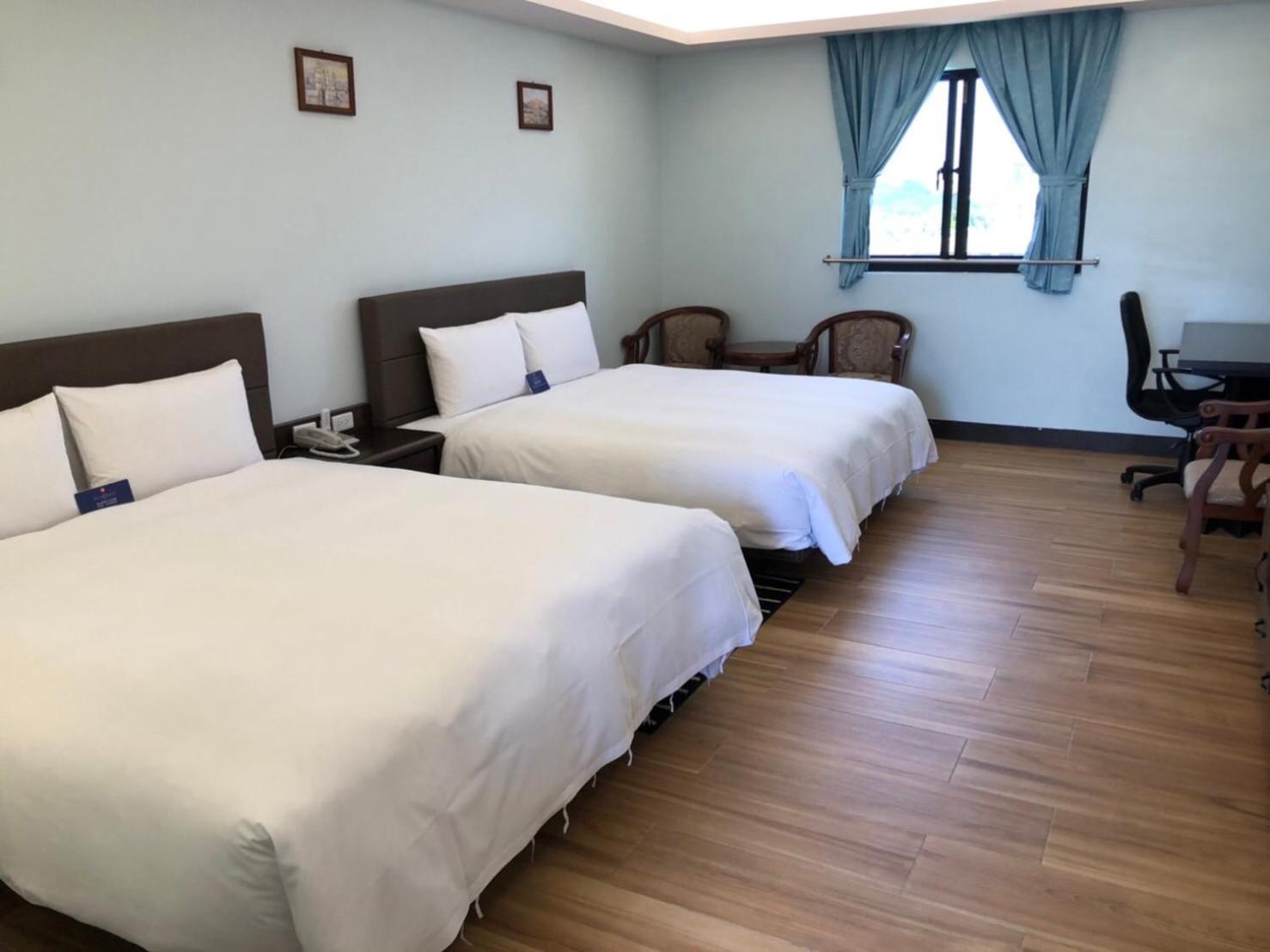 Menippe Hotel Kaohsiung Exteriör bild