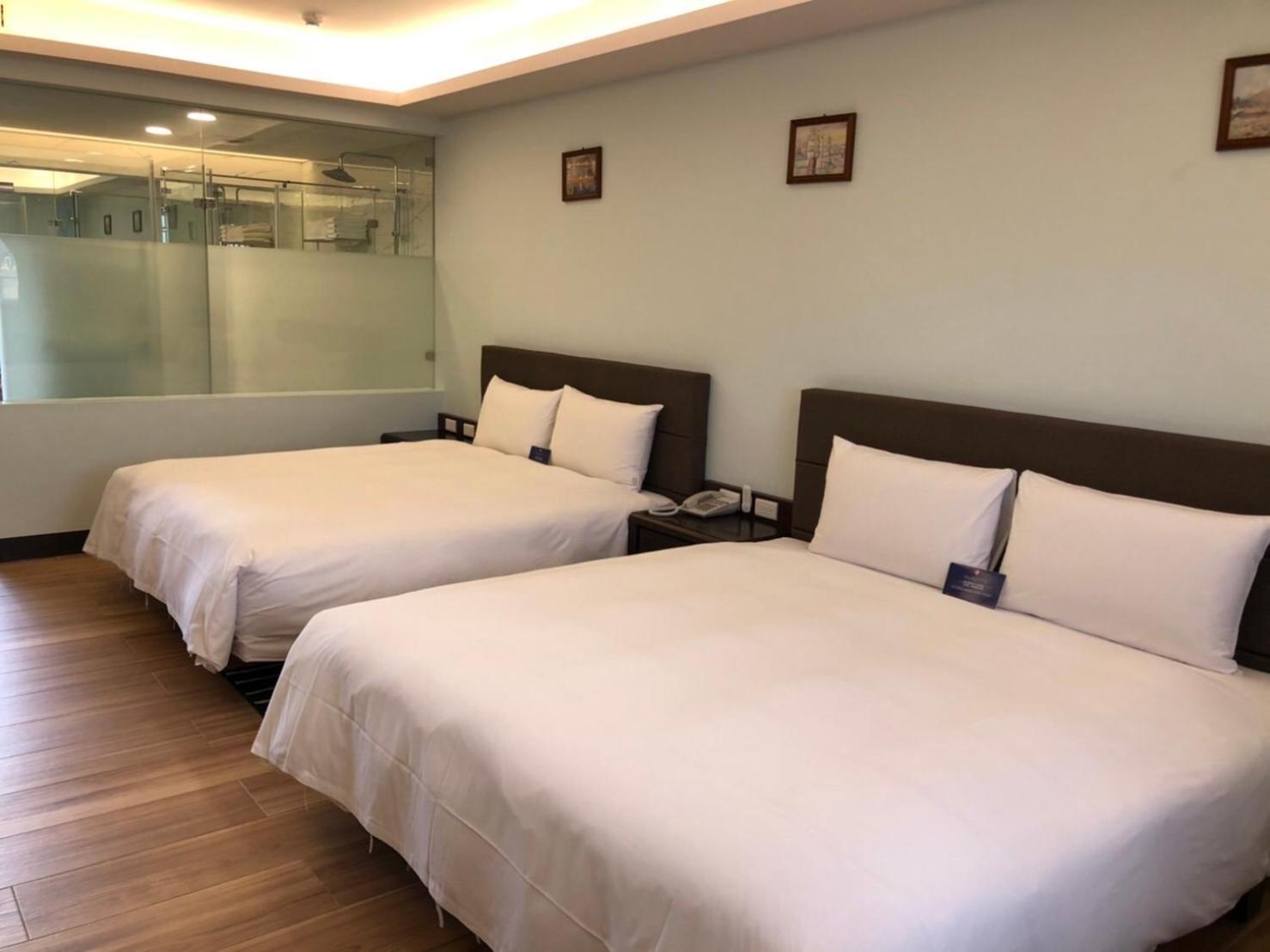 Menippe Hotel Kaohsiung Exteriör bild